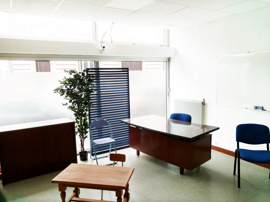 Exemple de configuration de votre salle A pour une location adaptée en cabinet libéral de métier de l'enfance. Un chauffage efficace